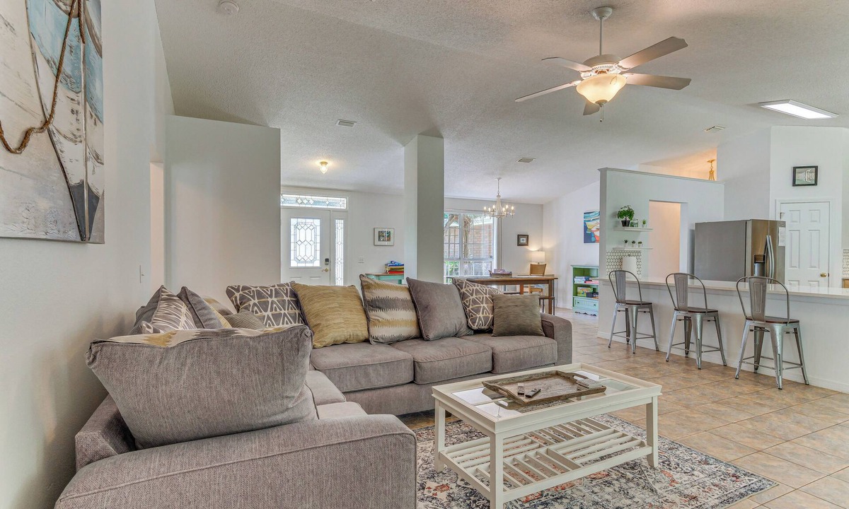 Ono Island House | Pensacola Home w/Large Yard: 4 Mi to Beach