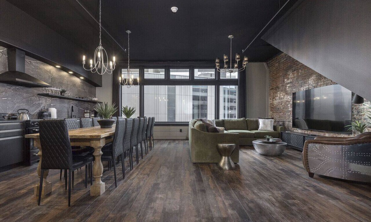 Downtown Louisville Apartment | Penthouse Grand Executive Suite