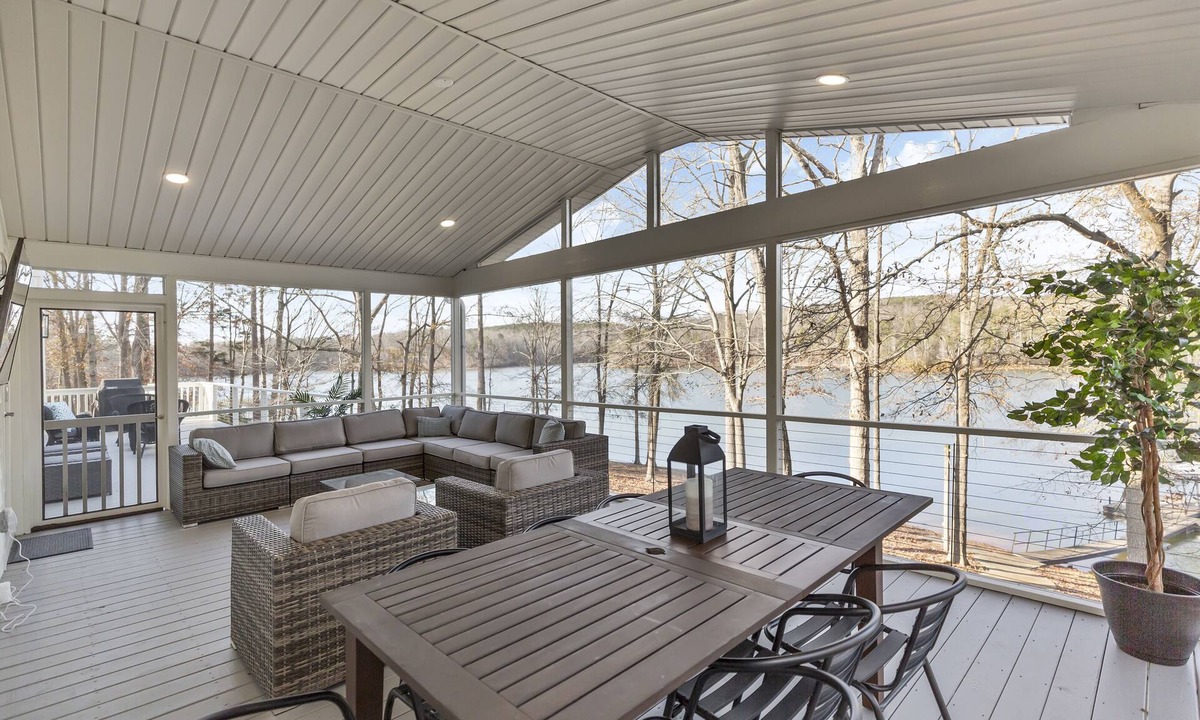 Seneca House | Perfect Lake Hartwell Getaway - Gorgeous Lake Views!