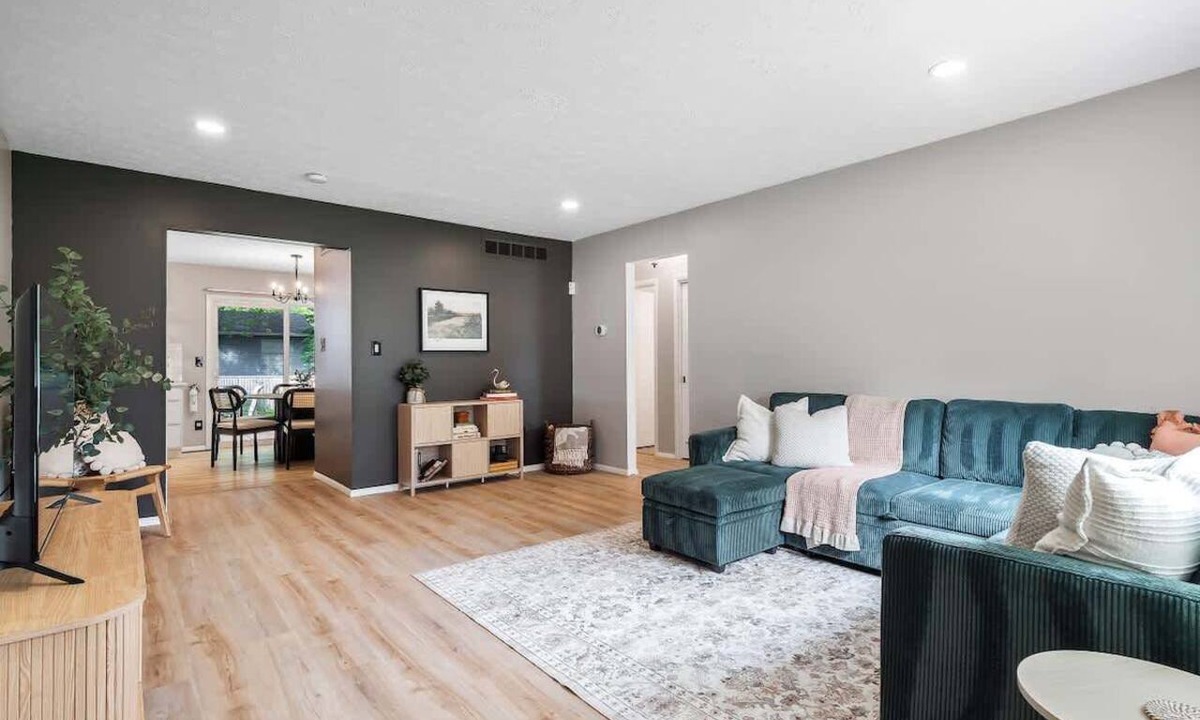 Cuyahoga Falls House | Pet-Friendly Ranch | Patio | Near CVNP | Sleeps 6