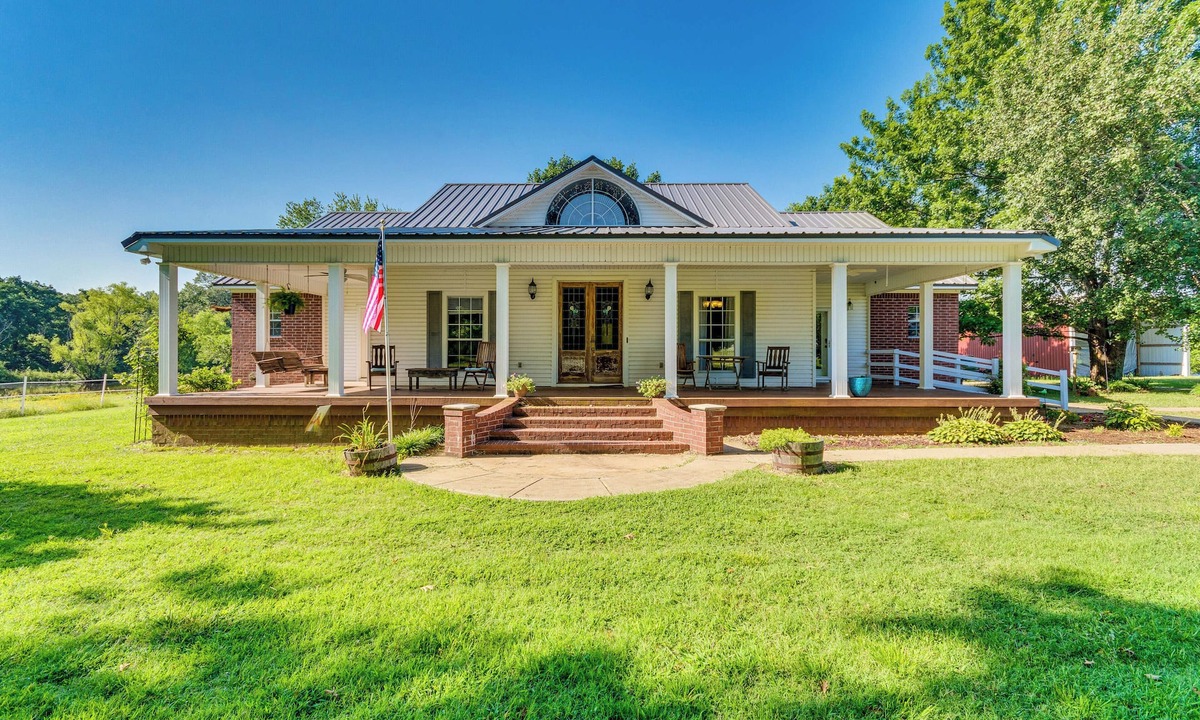 Vilonia House | Pet-Friendly Vilonia Home w/Fenced Yard & Grill!