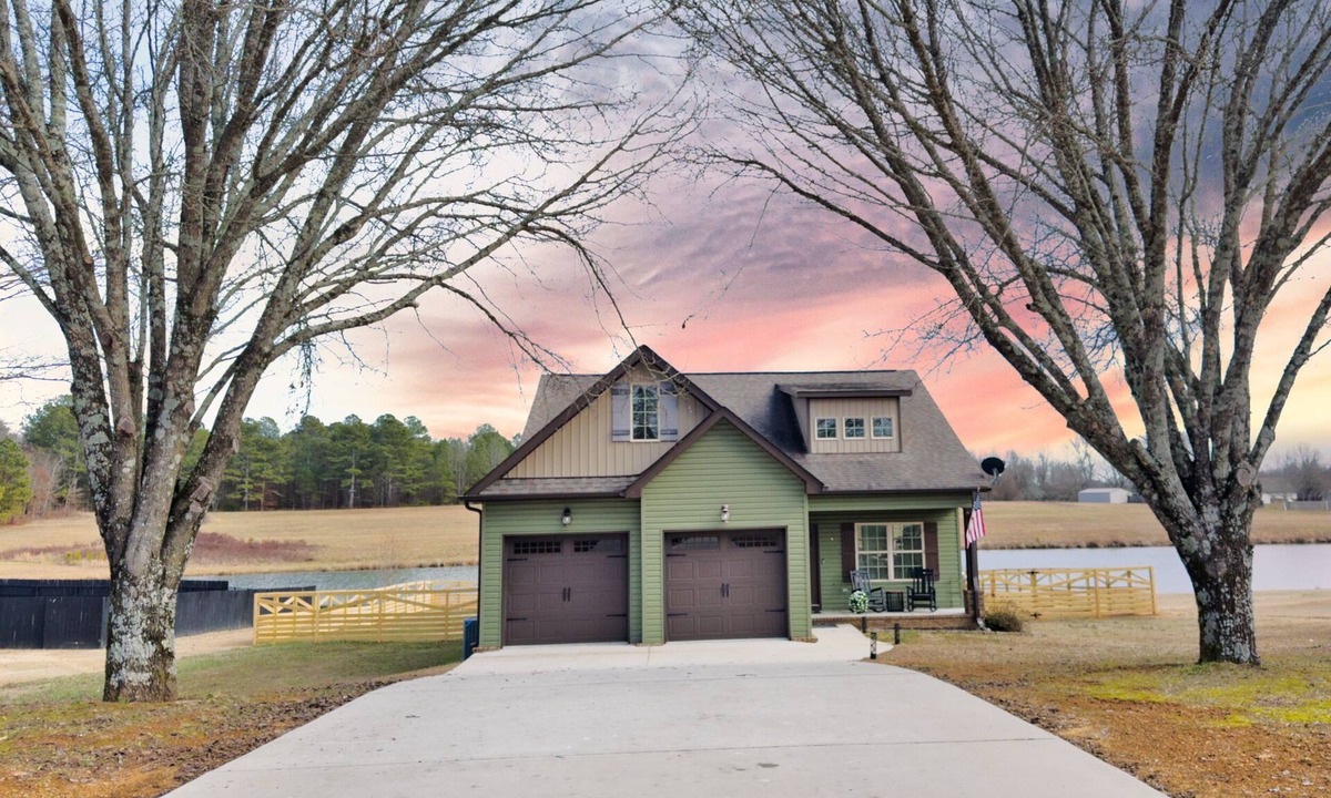 Grant House | Pond Front Manor - A private home on a stocked pond with easy access to the lake
