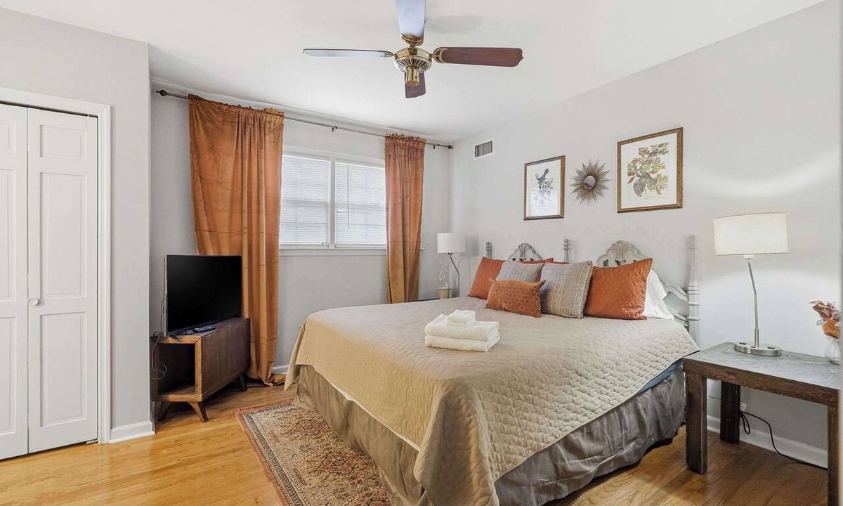 North Augusta House | Pondfront House: Kayaks, Fishing, Trails & Kids Welcome!