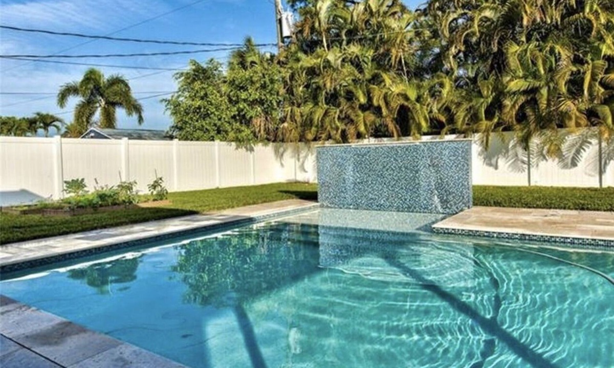 Willoughby Acres House | POOL HOME, , NEAR THE BEACH, PET FRIENDLY