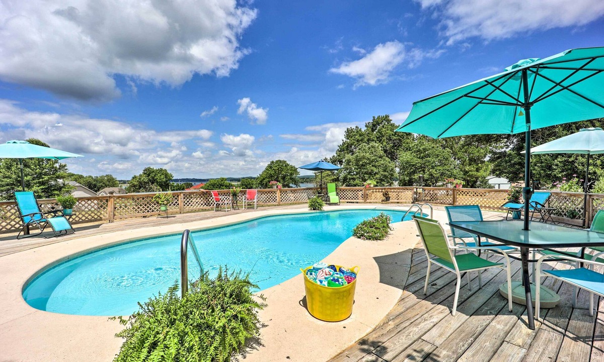 Grove House | Pool & Outdoor Kitchen: Grand Lake Getaway!
