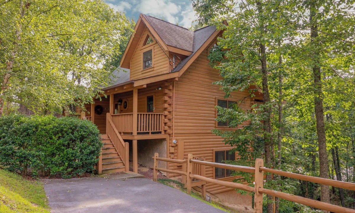 Sevierville Cabin | Premier 3-Level Cabin w/Hot Tub, Pool Table, Resort Pool, Putt Putt, Fishing