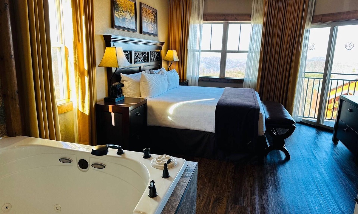 Gatlinburg Resort | Premier 3BR Villa – Mountain Views at Westgate Smoky Mountain Resort