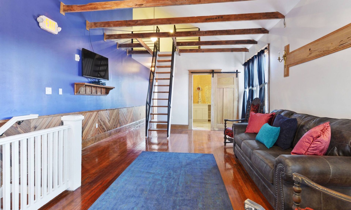 Faubourg Marigny Bed & Breakfast | Prime Location! Entrance of Frenchmen!