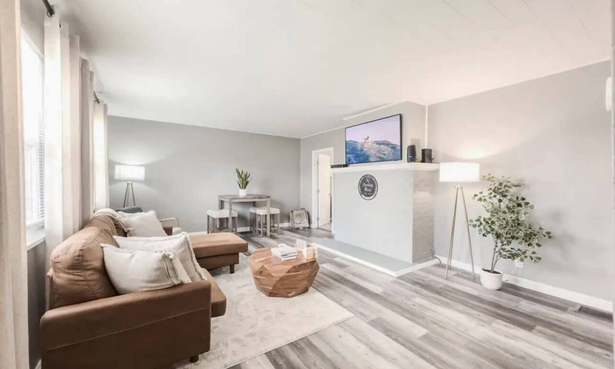 Highland Heights House | Prime Location! | 10-min to Downtown | Luxe 3BR