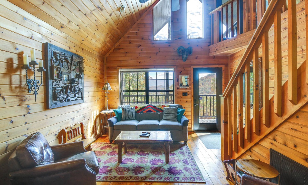 Gatlinburg - Pigeon Forge Cottage | Prime Views! Above & Beyond Pigeon Forge Cabin
