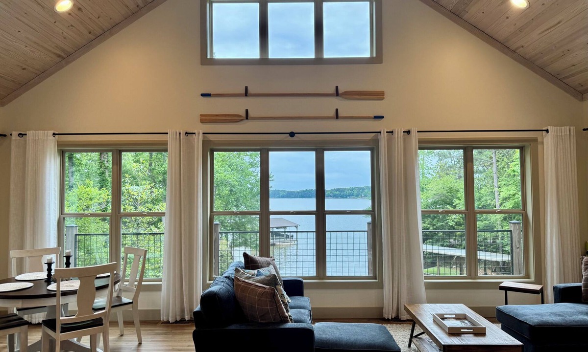 Coosa County House | Private 3BD 3BA Lake House w/bunkroom. Sleeps 11. Kayaks, lilypad, paddleboat.
