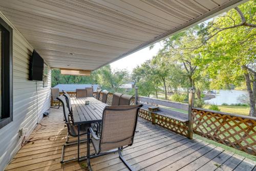 Grove House | Private Boat Dock: Family-Friendly Grove Getaway