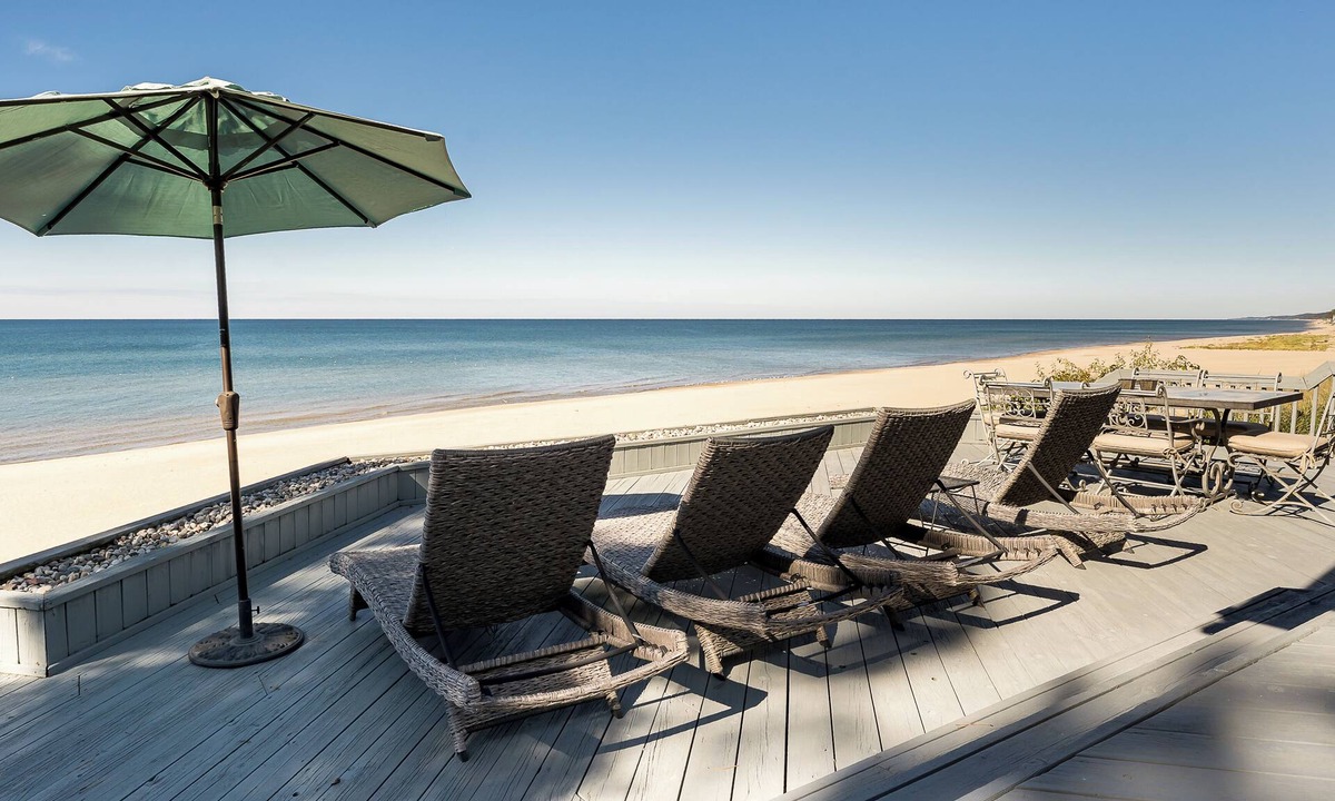 Ferrysburg House | Private Lake Michigan Beachfront | The Ultimate Beachside Getaway