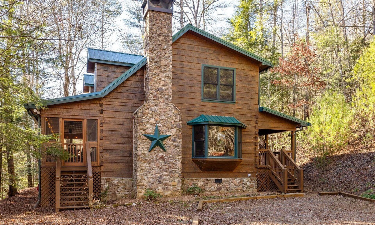 Ellijay Cabin | Private Oasis, Family & Pet Friendly, Bordering National Forest and Trails.