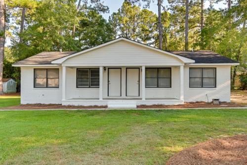 Cheraw Apartment | Private Patio: Apt 6 Mi to Cheraw State Park!