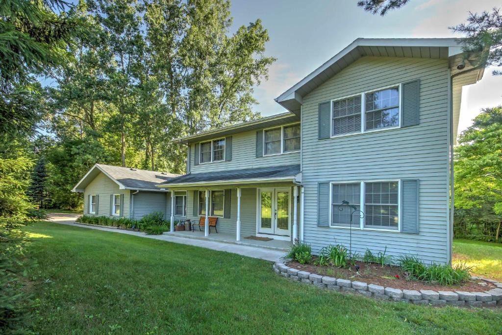 Canton House | Private Plymouth Hideaway - 13 Miles to Ann Arbor!