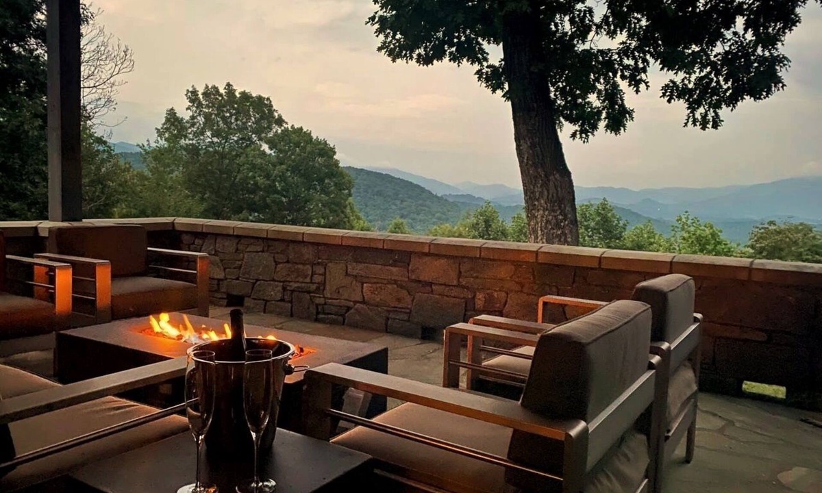 Skyland House | Private Retreat, Sauna, Games, Theater-Grand Eagle