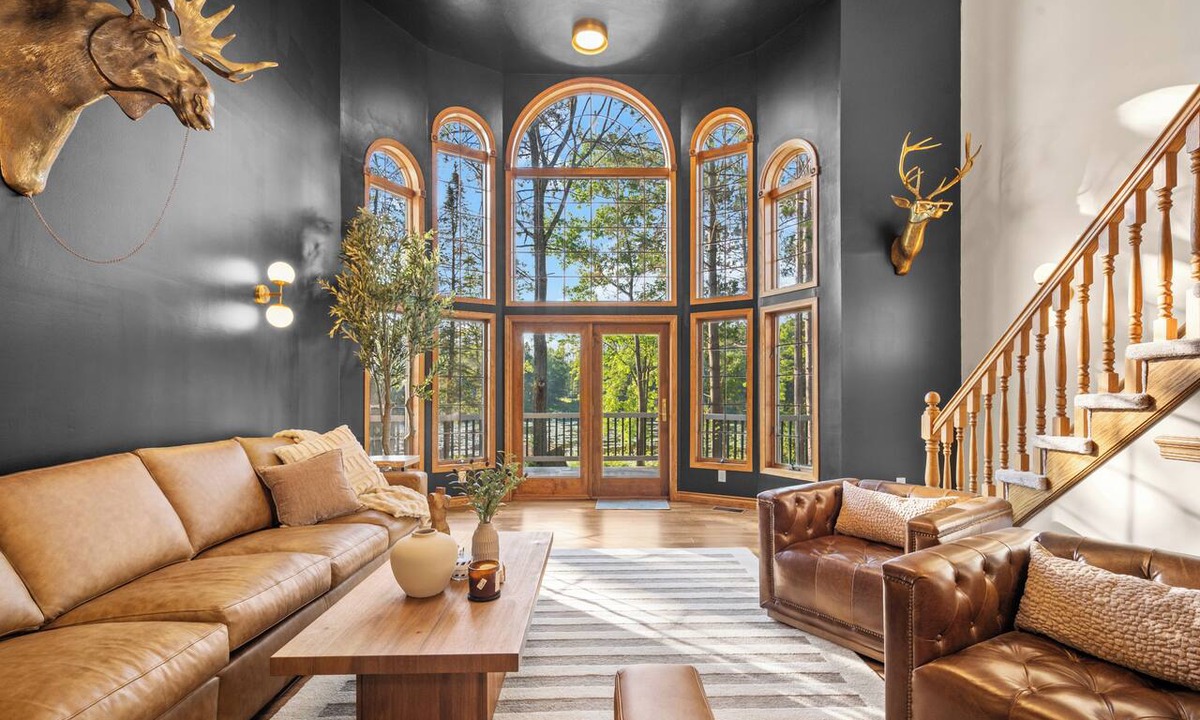 Atlanta House | Private Riverfront Lodge · Sleeps 21 · Kayaks