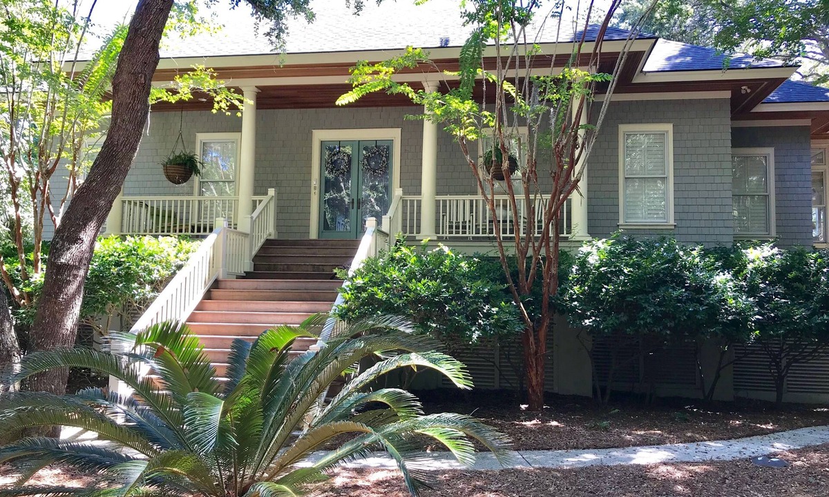 Vanderhorst Plantation House | Private, Unique Home w/Large 8 Foot Deep Pool, Walk to Beach, Water View