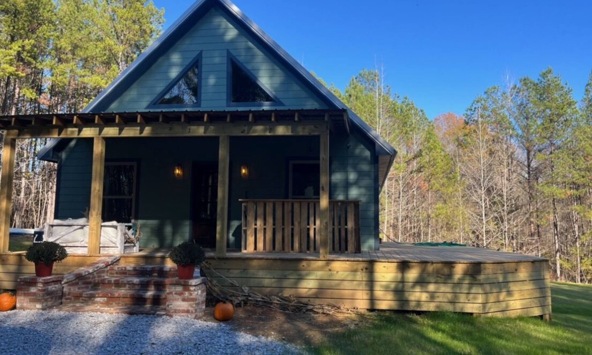 Oxford House | Quaint cabin style house, modern finish, Beautiful open concept and pond view