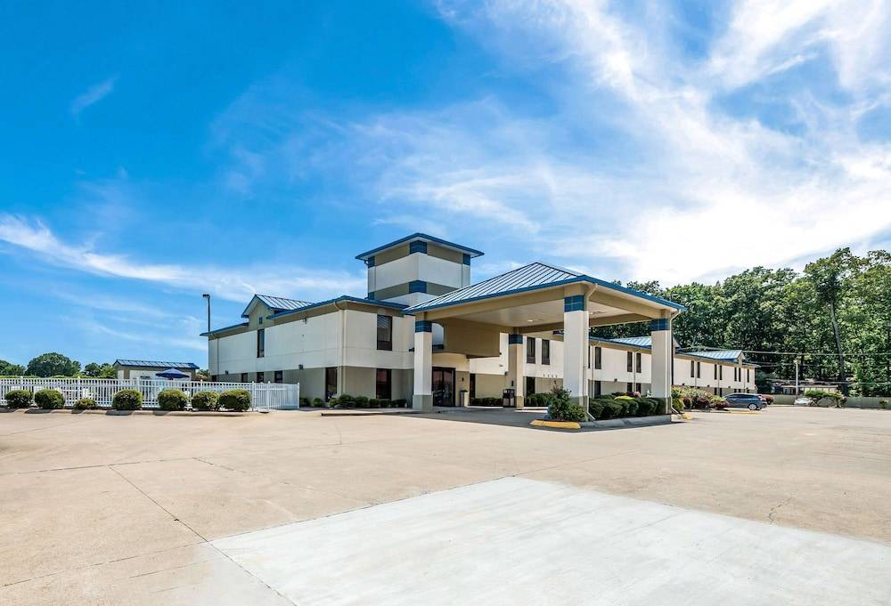 Jacksonville Hotel | Quality Inn Jacksonville near Little Rock Air Force Base