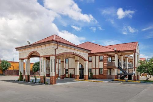 New Boston Hotel | Quality Inn & Suites New Boston - Texarkana West