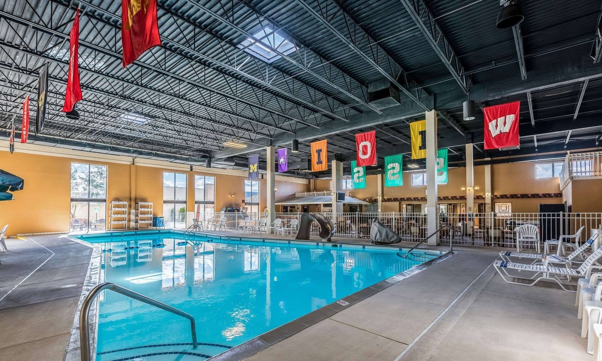 Lansing Hotel | Quality Inn University