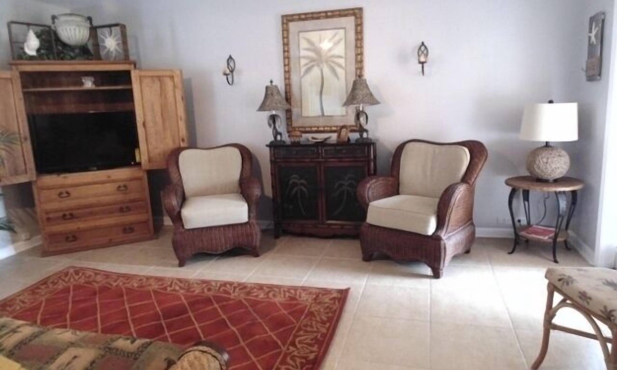 Dolphin Isles Apartment | Quiet Oasis w/pool – Steps to beach