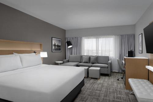 Cedar Rapids Hotel | Radisson Hotel Cedar Rapids