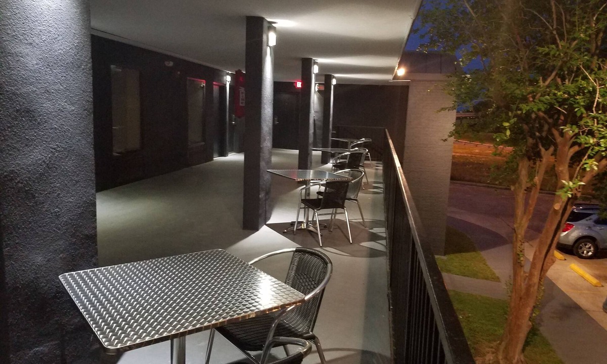 Viavant - Venetian Isles Hotel | Ramada by Wyndham New Orleans