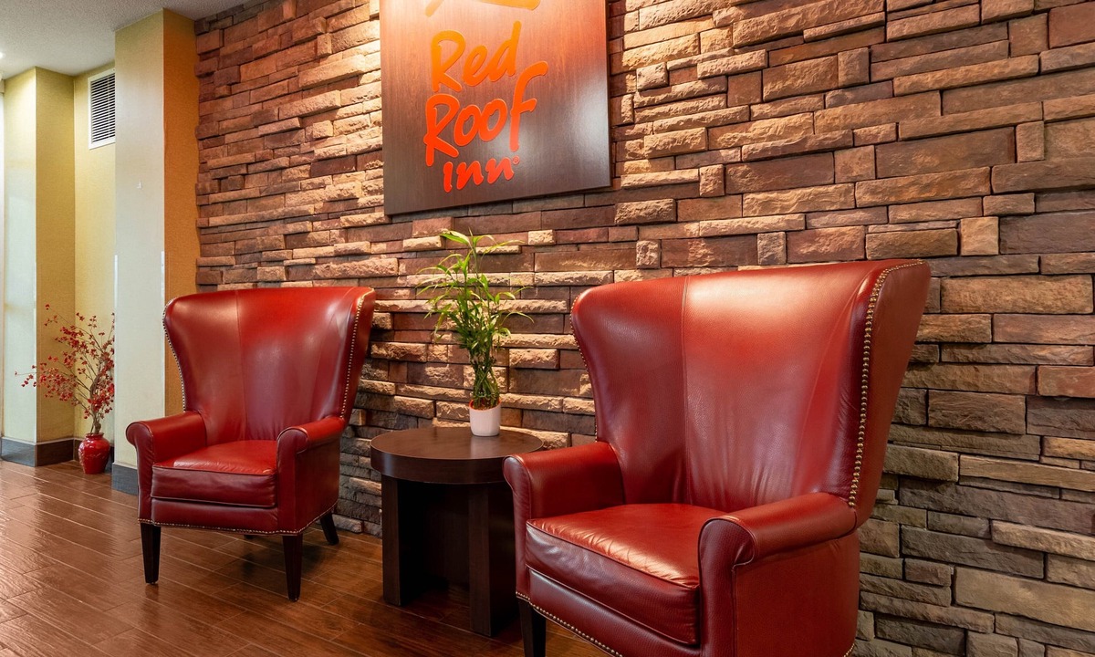 Mount Saint Francis Hotel | Red Roof Inn Georgetown, IN - Louisville West