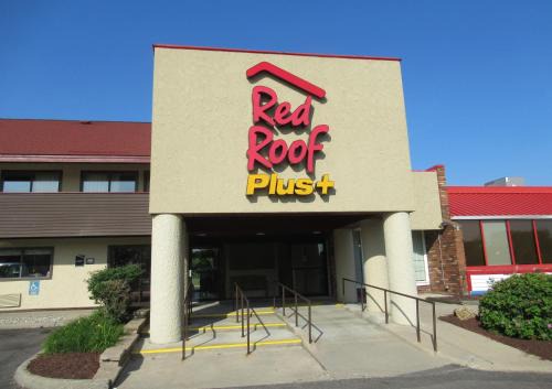 Thurston Hotel | Red Roof Inn PLUS+ Ann Arbor - U of Michigan North