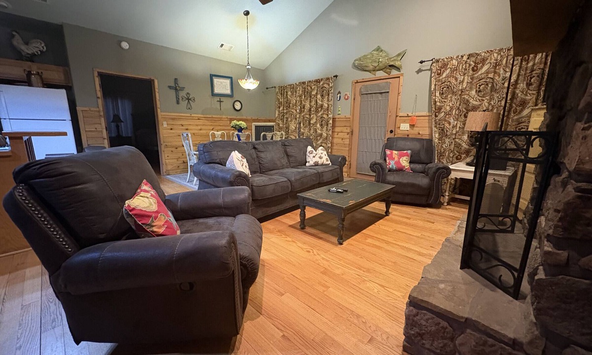 Wilburn House | Reel Comfort Cabin ~ on the Little Red River