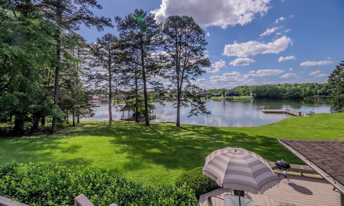 Mount Vernon House | Refined Lakefront Home on Fort Loudon Lake - Dock + Sunset Views - Knoxville