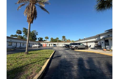 Kingston Hotel | Regency Inn Daytona Beach Near Airport