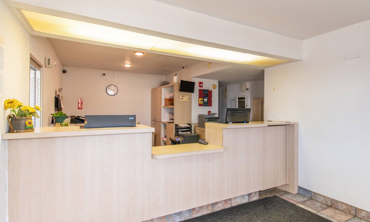 Tulsa Hotel | Regency Inn