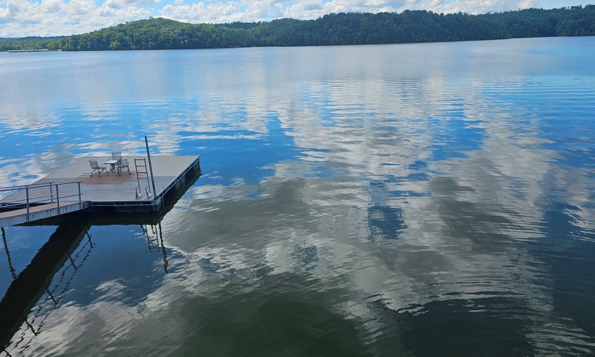 Stewart House | Relax at Water's Edge Cabin on Kentucky Lake w/Private Dock.
