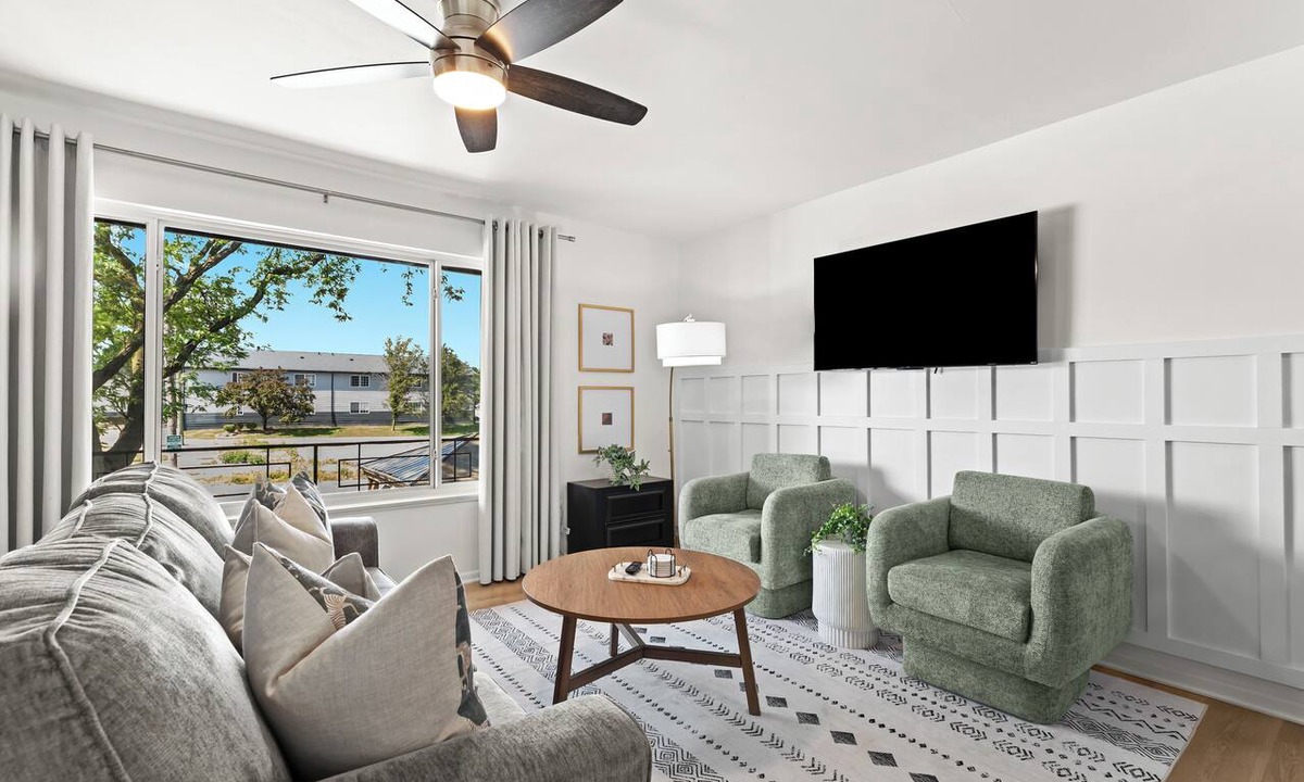 Royal Oak Apartment | Relaxing 1BR Retreat | King Bed | Royal Oak