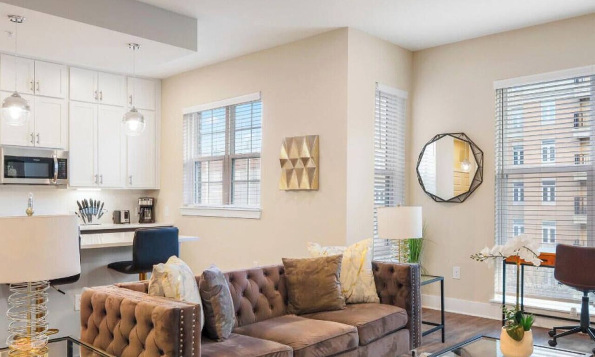 Fourth Ward Condo | Reluxme|Uptown 2BR w/Hot Tub, Gym, Pools & Views