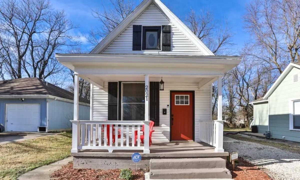 Springfield House | Renovated 100+ year old Benton Ave. Bungalow