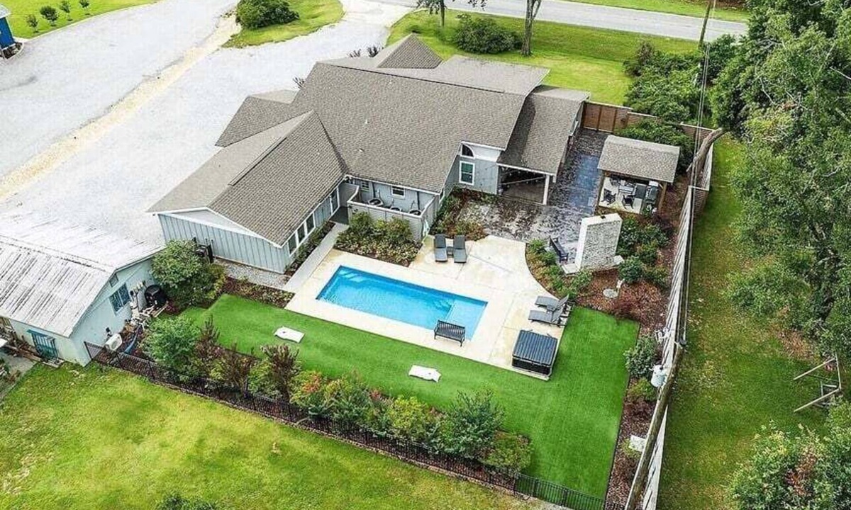 Foley House | Resort Feel Home, Private Pool,Spa,Hammocks. Beach,OWA,Wharf-15min, 5 BedRms