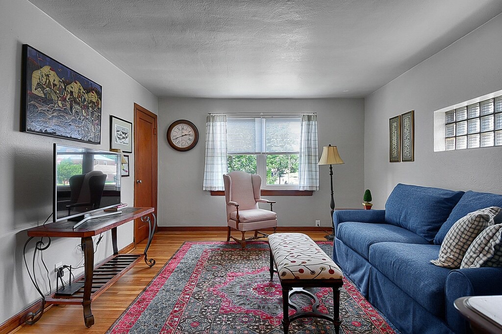 St. Louis Hills Apartment | Rest and Repose in St. Louis Hills