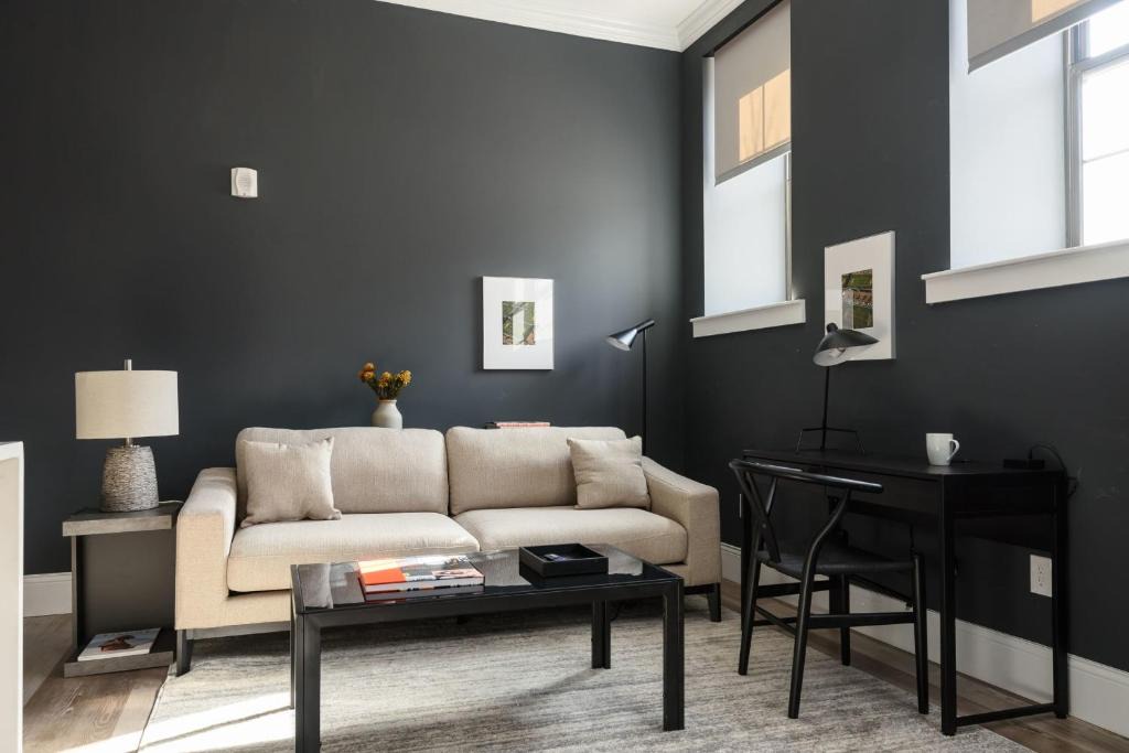 Lafayette Square Apartment | Revived LF Square 1BR with Rooftop by Zencity