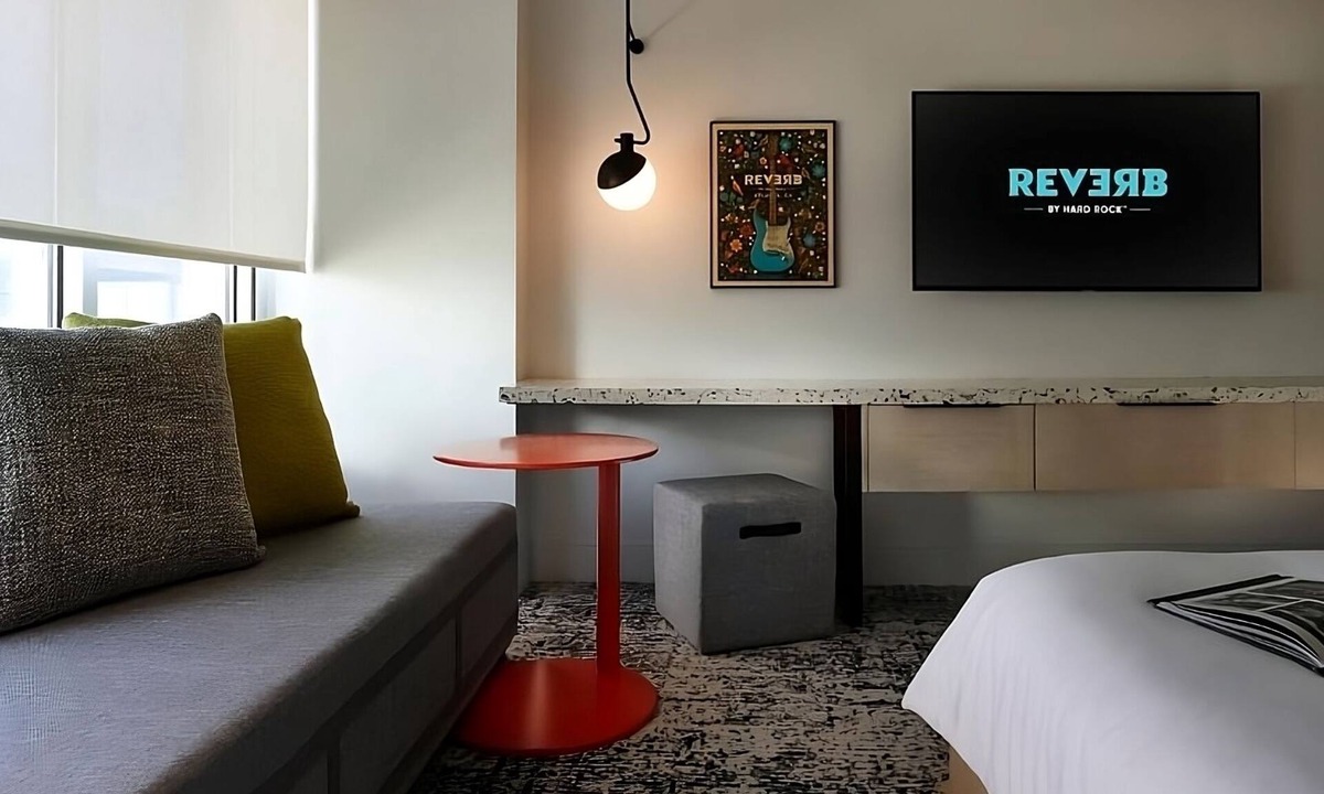 Castleberry Hill Hotel | Right next to Mercedes-Benz Stadium! Onsite Parking, Fireplace and Rooftop Bar!