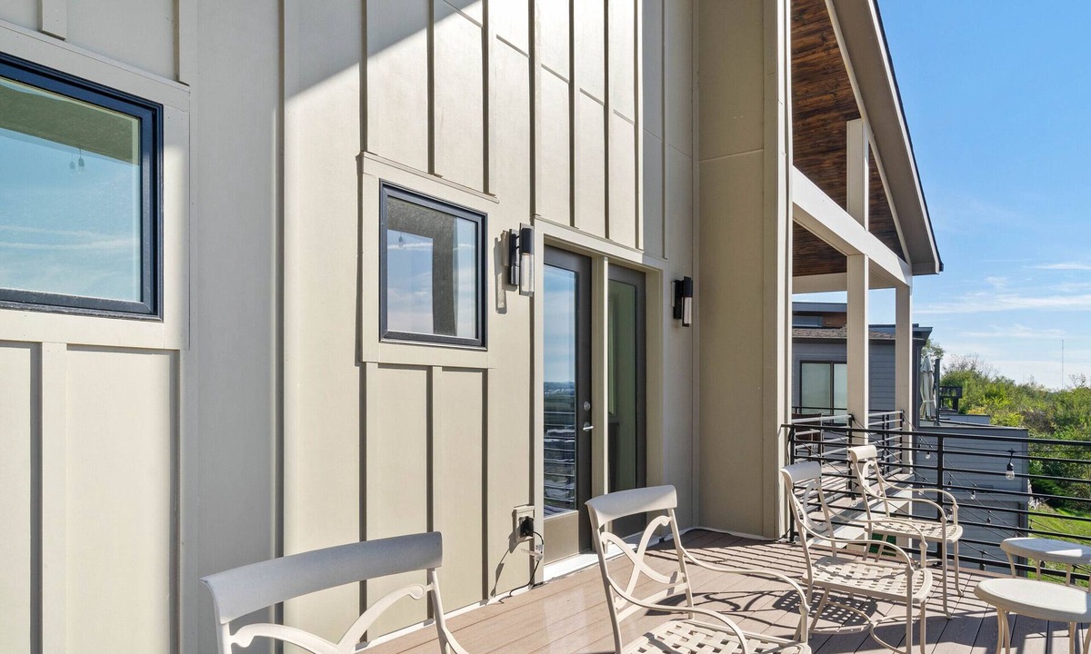 Katie Hill Neighborhood House | River and Downtown Views at East Nashville