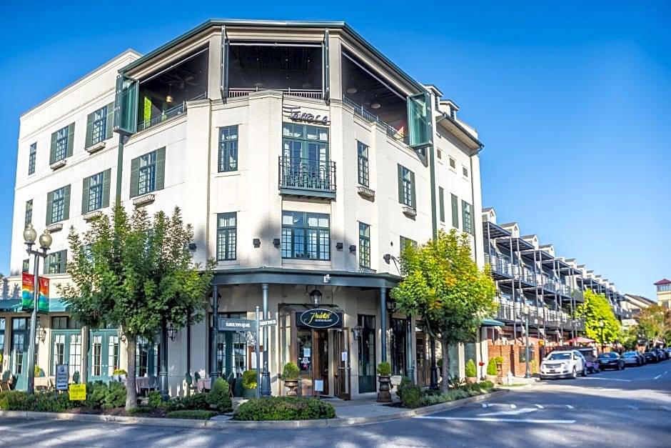 Harbor Town Hotel | River Inn of Harbor Town