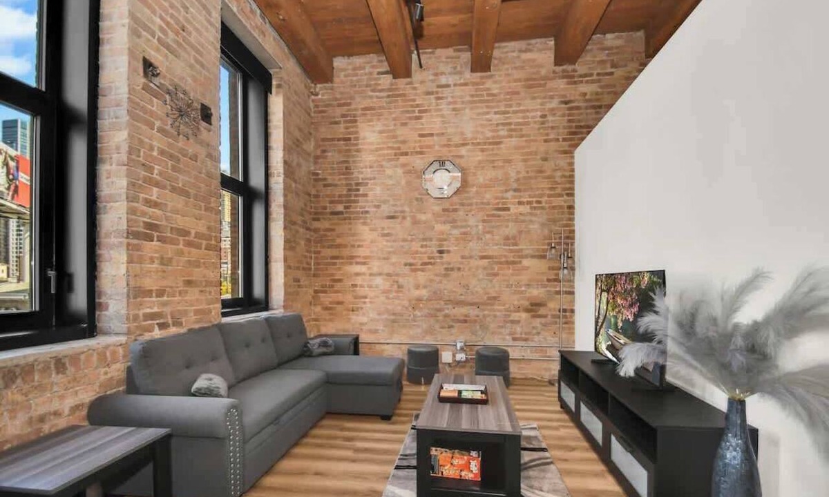 Near North Side Apartment | River North Rooftop With In and Out Parking 1