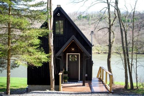 Turkey City Ski Chalet | Riverfront, Modern A-Frame on the Allegheny River, Perfect for a Romantic Weekend to Unwind