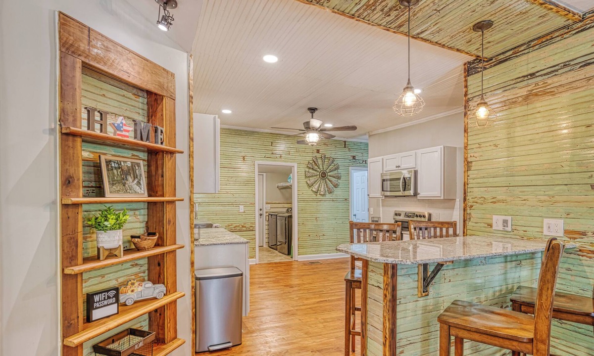 Columbia House | Rivers Edge: Spacious, Riverwalk, Close to USC, Ft Jackson, all area Hospitals