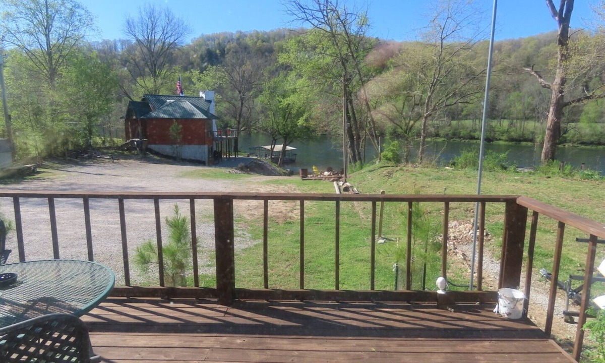 Lakeview Cabin | Riverside Cabin A 90FT to riversedge. Great Views of White River WIFI CABLE BBQ